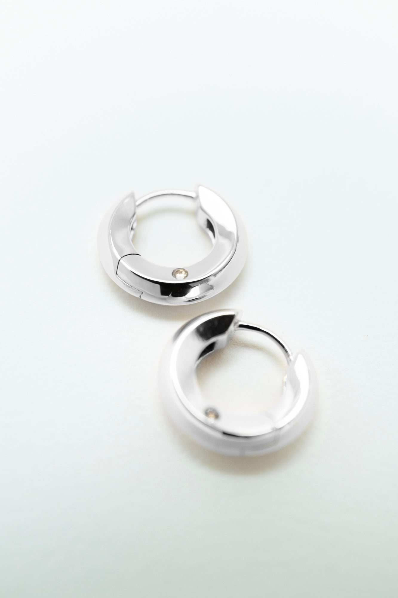 Low Beam Hoops - Topaz - Large - Silver