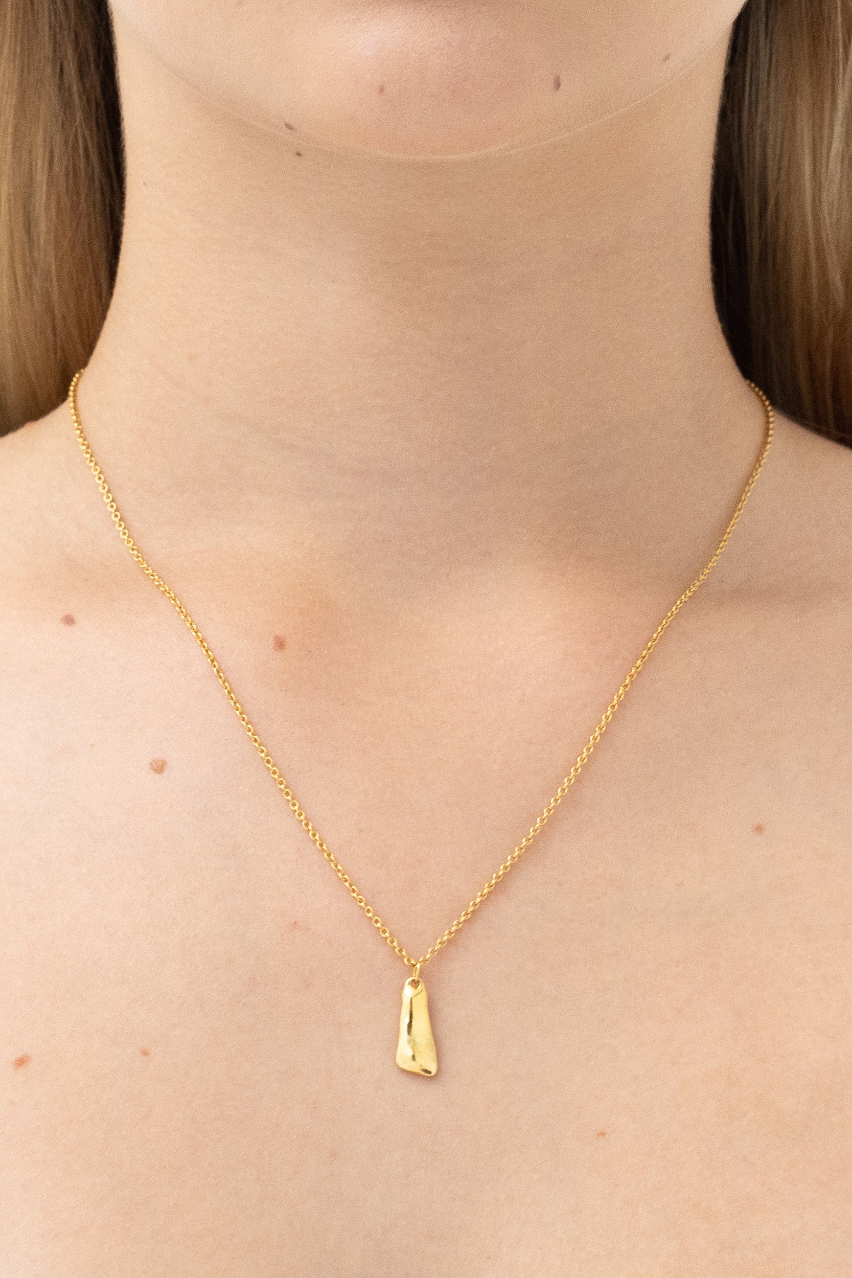 Solo Tag Pendant Necklace - Gold