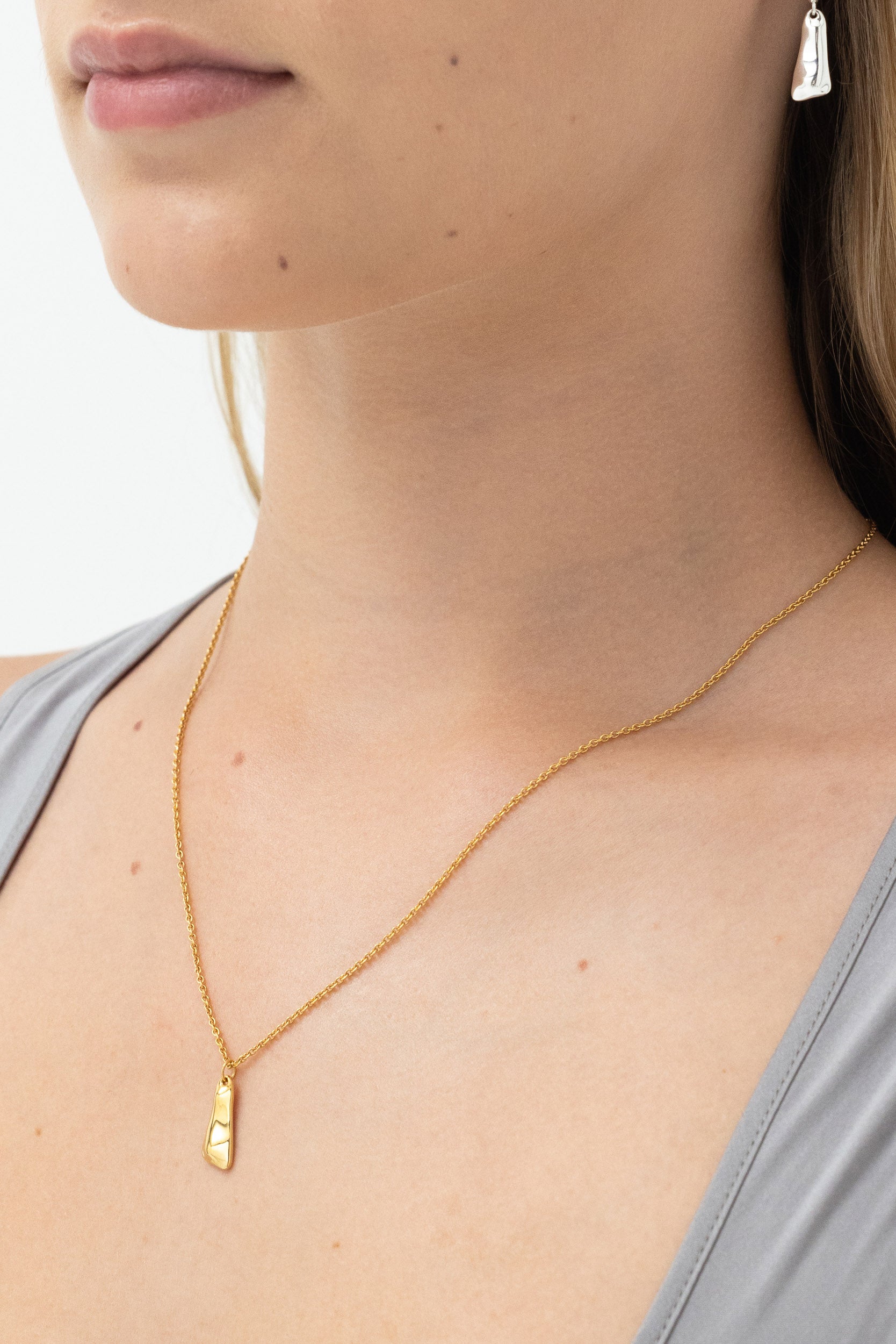 Solo Tag Pendant Necklace - Gold