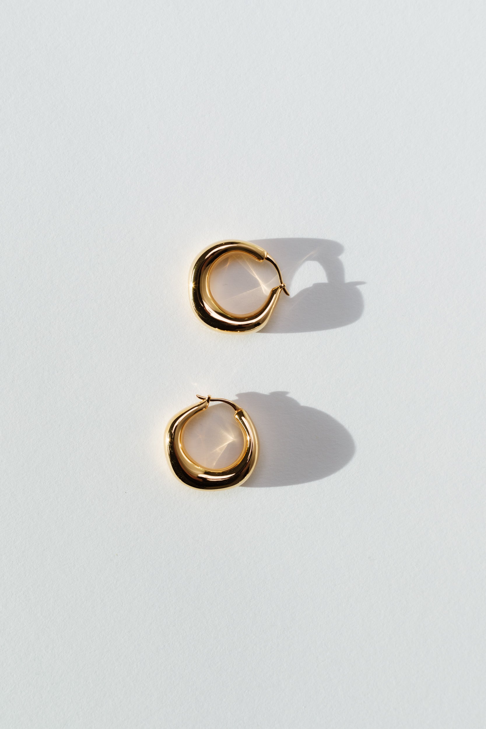 Versus Hoops - Small - Gold