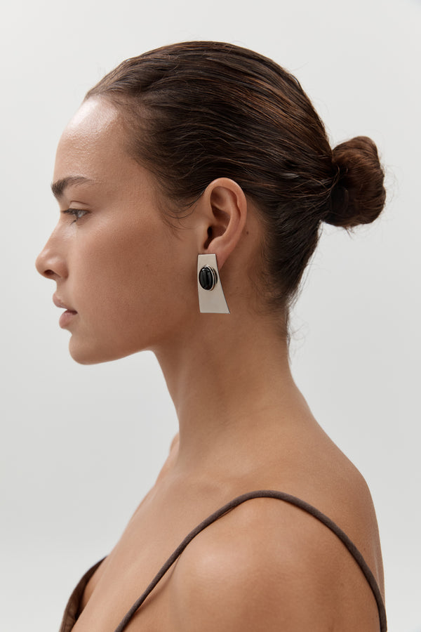 Cabochon Onyx Earrings - Silver