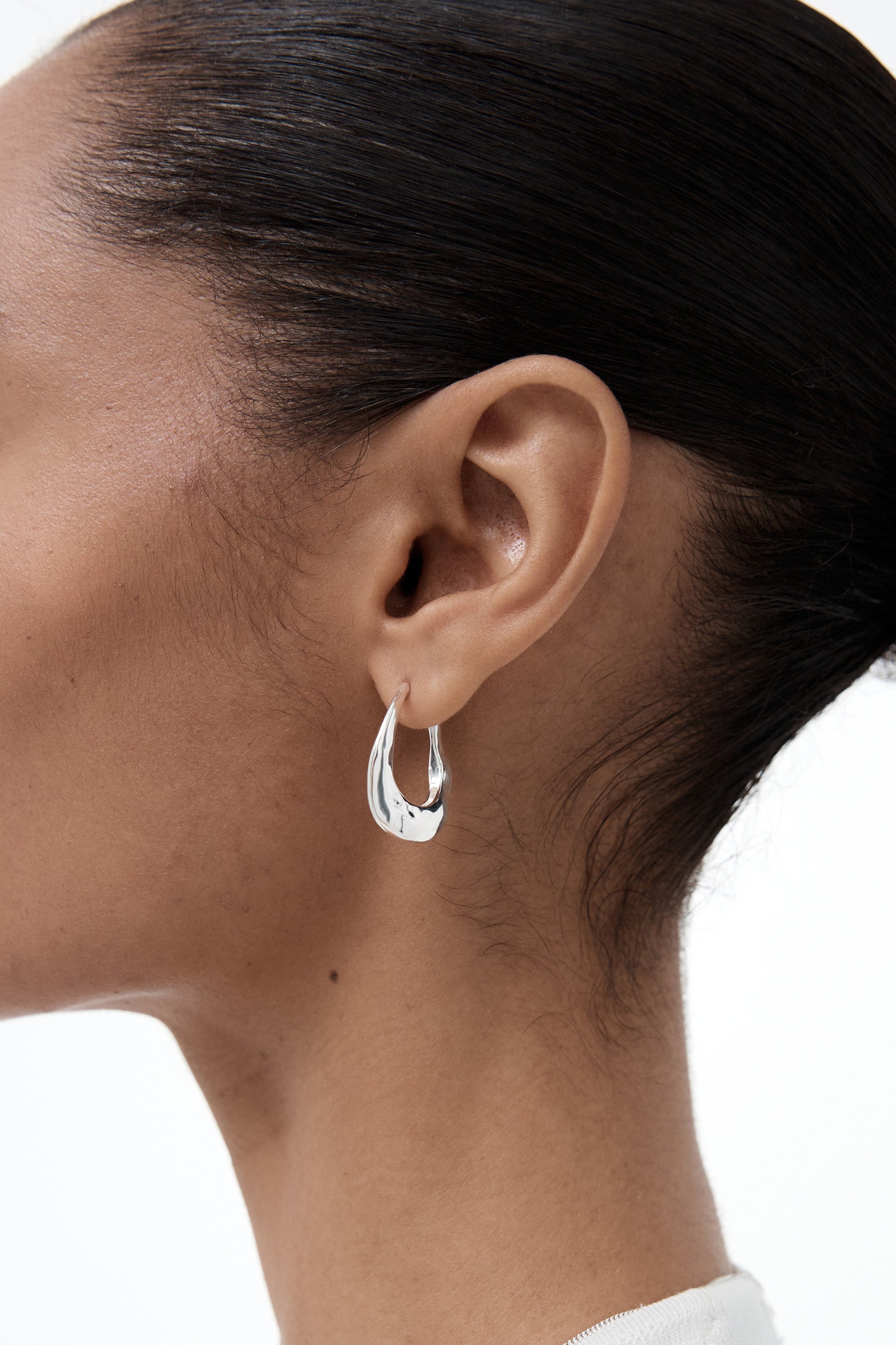 Daija Hoop - Medium - Silver