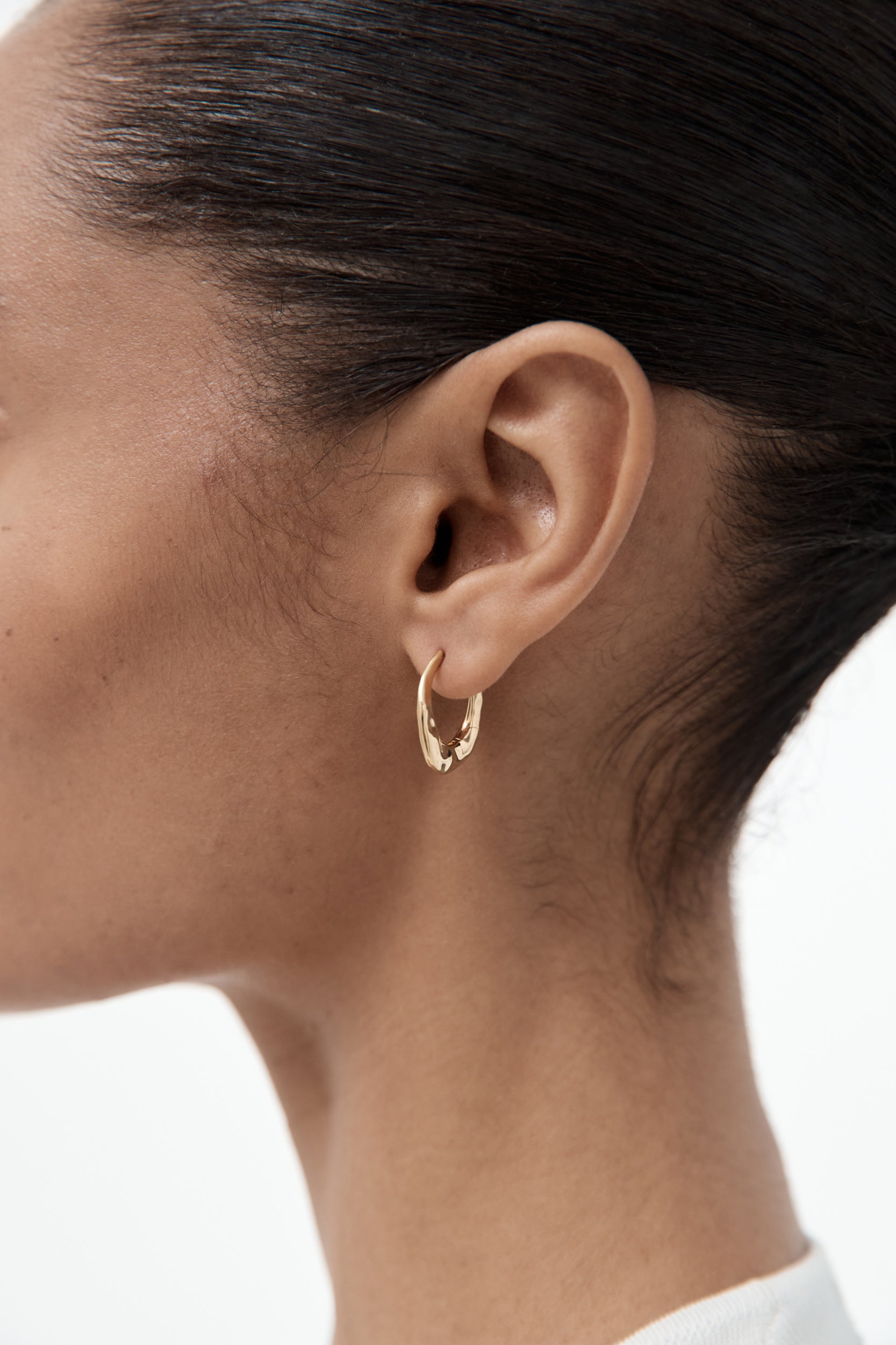 Daija Hoop - Small - Gold