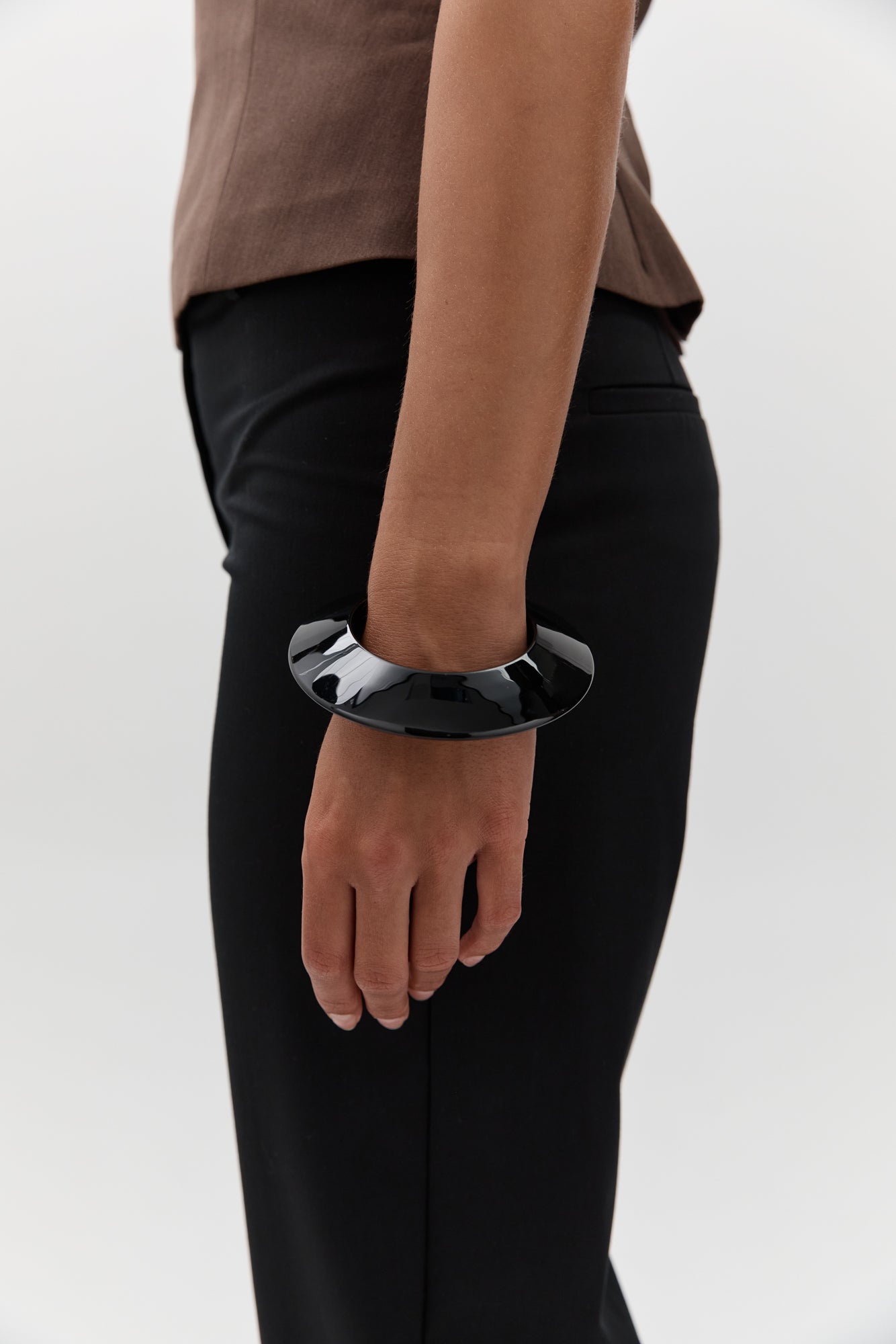 Saucer Bangle - Black