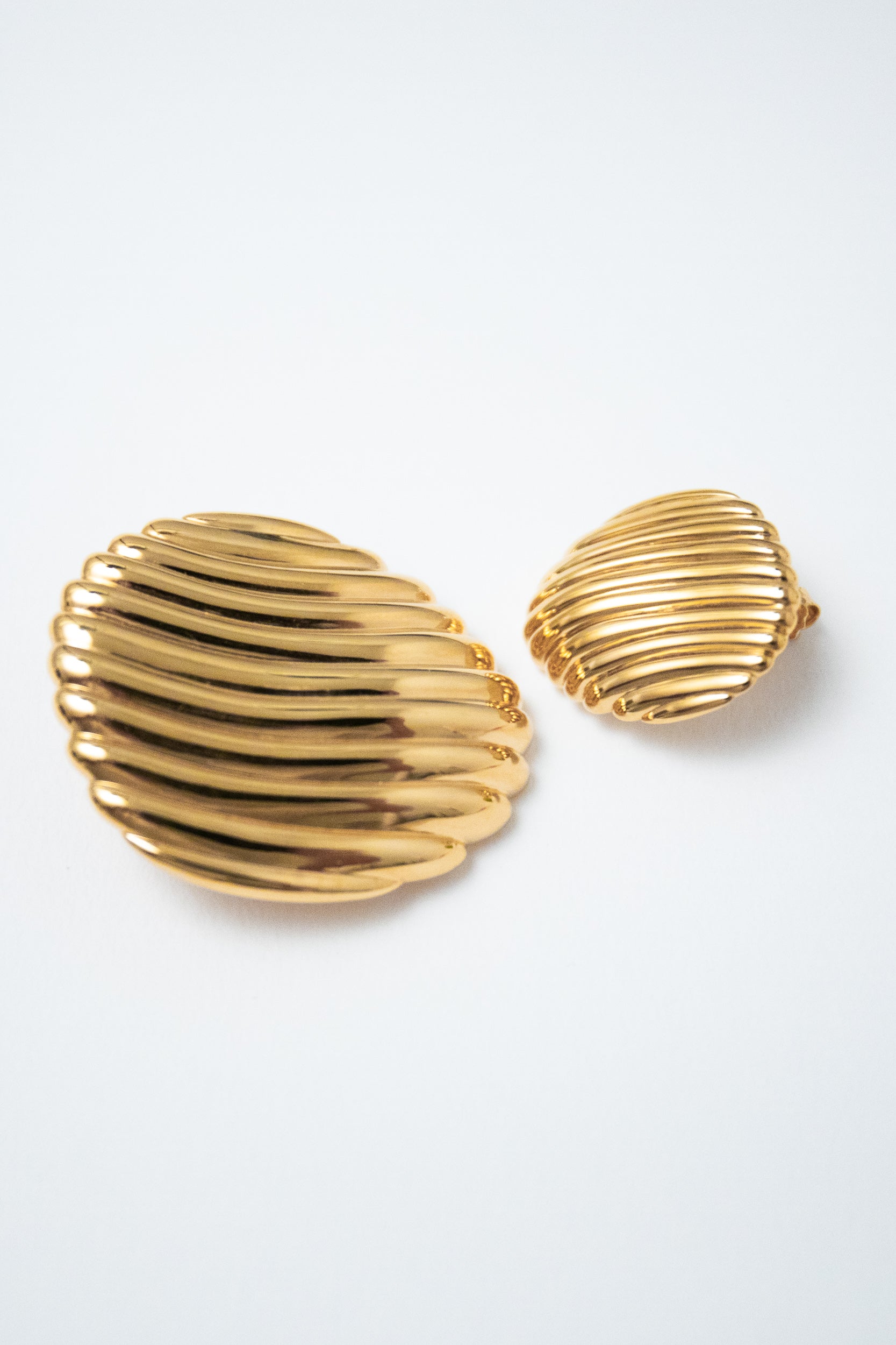 Paloma Dome Earrings - Small - Gold