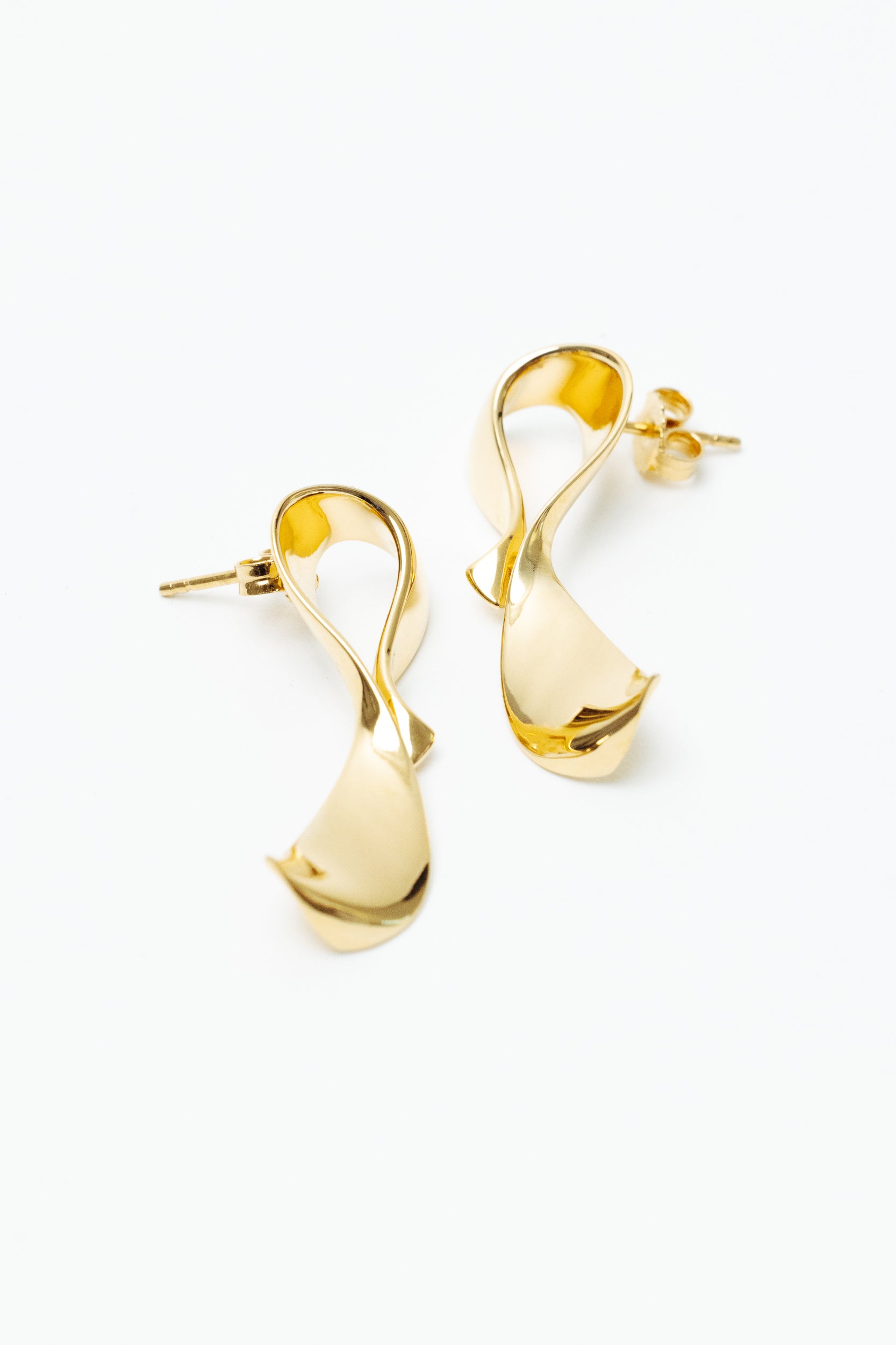 24. Sculpt Earrings - Small - Gold