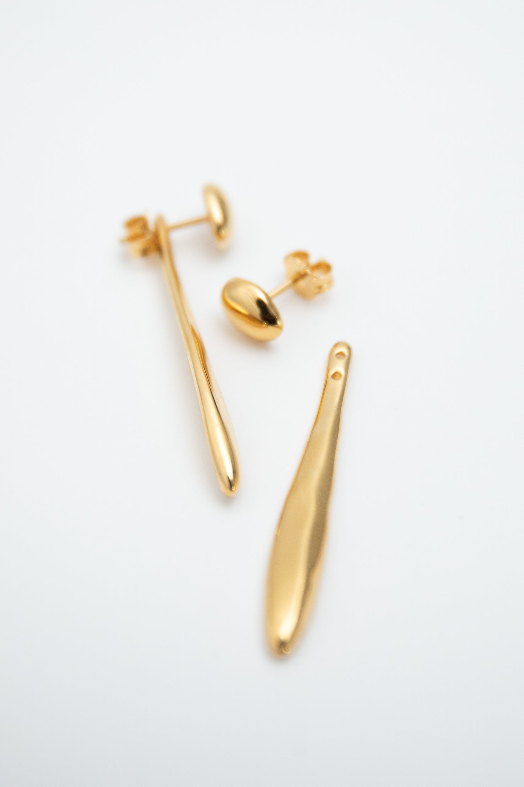 Verso Drop Earrings - Gold